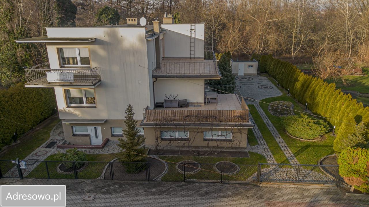 dom wolnostojący, 8 pokoi Żary, ul. Akacjowa. Zdjęcie 1