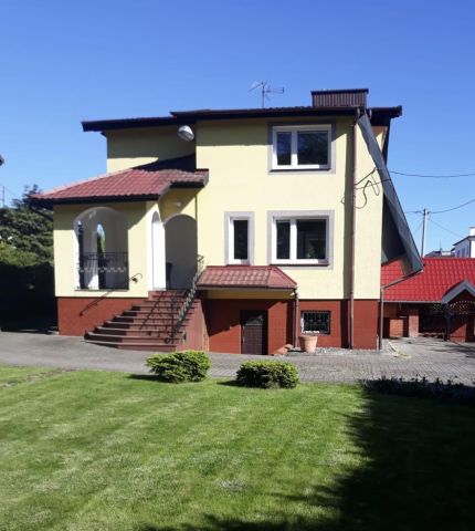 dom wolnostojący, 6 pokoi Kętrzyn, ul. Marii Zientary-Malewskiej. Zdjęcie 1