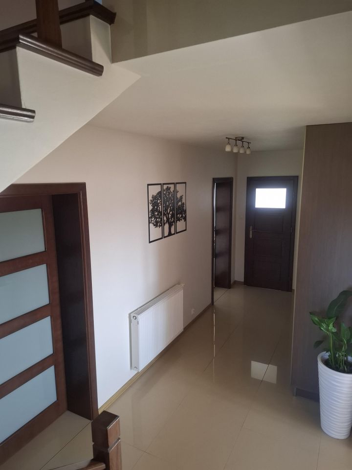 dom wolnostojący, 4 pokoje Brzustowiec. Zdjęcie 8