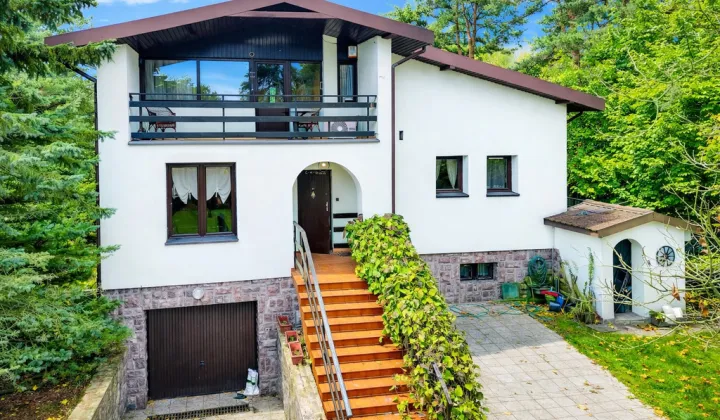 dom wolnostojący, 5 pokoi Hornówek