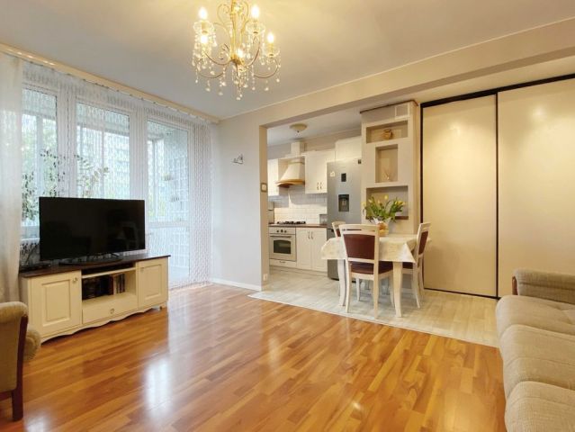 Mieszkanie 4-pokojowe Warszawa Wola, ul. Sokołowska. Zdjęcie 1