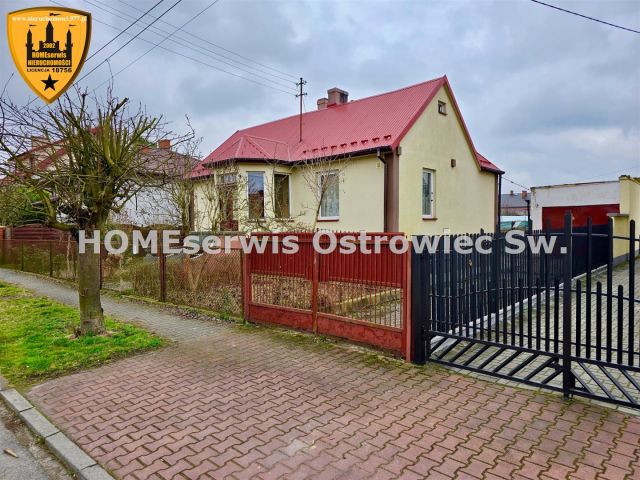 dom wolnostojący Ostrowiec Świętokrzyski Huta, ul. Łączna. Zdjęcie 1