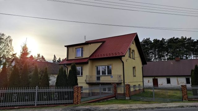 dom wolnostojący Kluczewsko, ul. Leśna. Zdjęcie 1