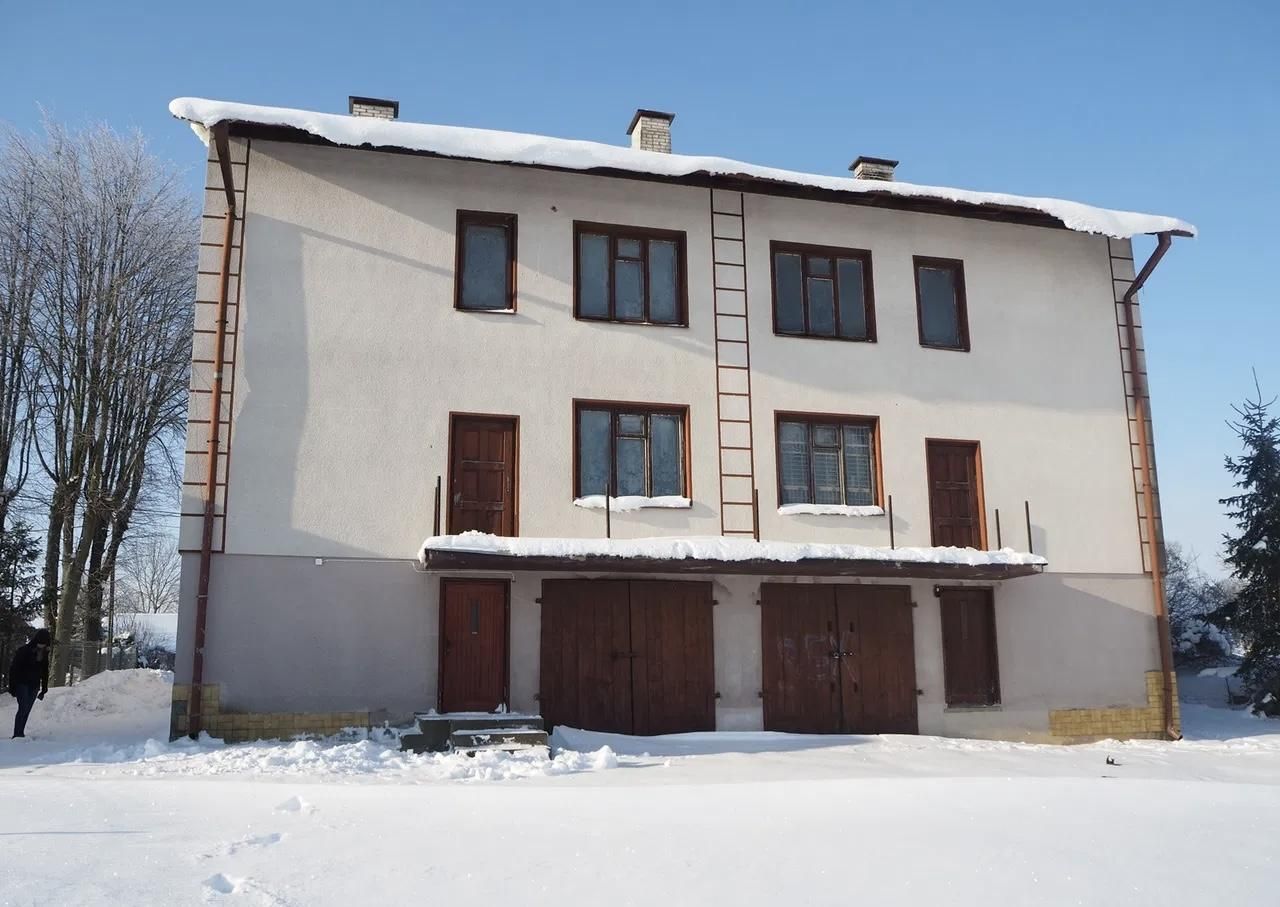 bliźniak, 10 pokoi Jaświły. Zdjęcie 3