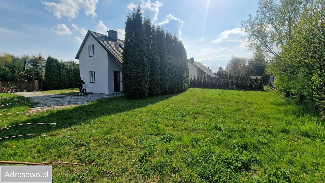 dom letniskowy, 3 pokoje Chmielów, ul. 2 Września