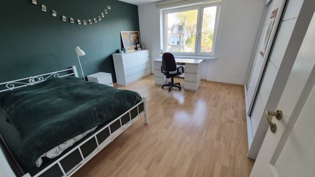 dom wolnostojący, 8 pokoi Opole Winów, pl. Róż. Zdjęcie 10