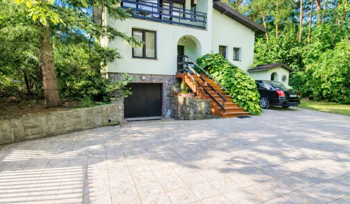 dom wolnostojący, 5 pokoi Hornówek