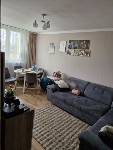 Mieszkanie 3-pokojowe Mikołów Centrum, os. Cypriana Kamila Norwida. Zdjęcie 1