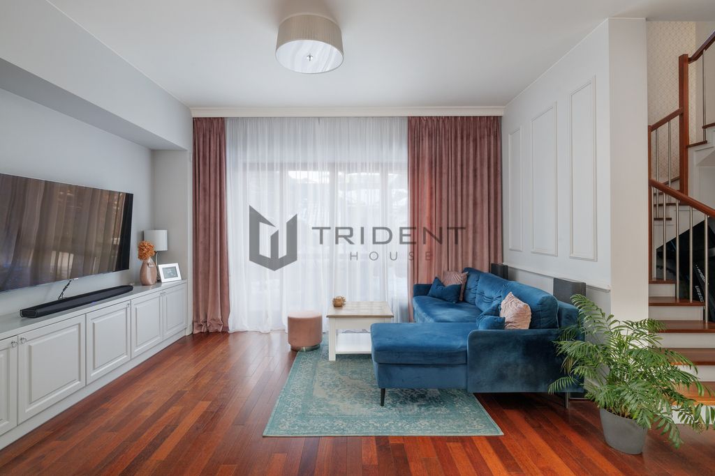 dom szeregowy, 5 pokoi Piaseczno. Zdjęcie 1