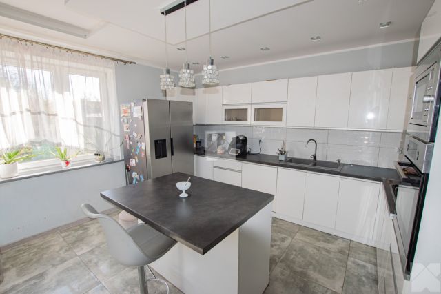 dom wolnostojący, 5 pokoi Skolin. Zdjęcie 6