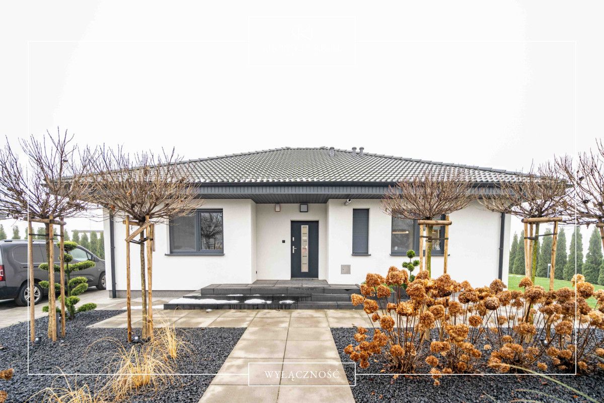 dom wolnostojący, 4 pokoje Siekierki Małe, ul. Polna. Zdjęcie 2