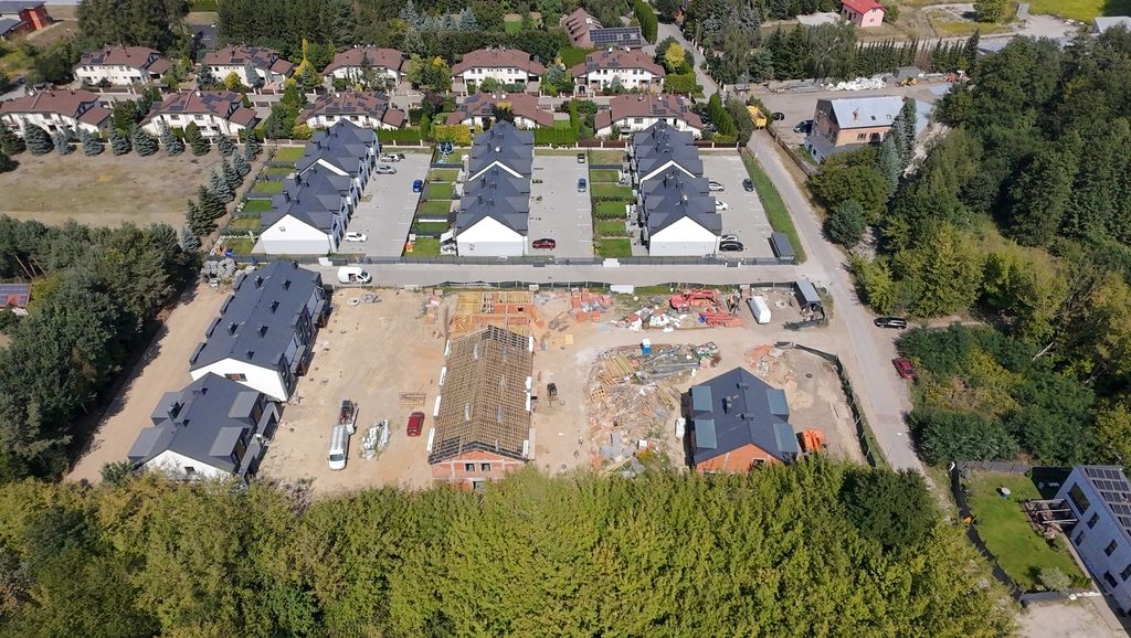 dom szeregowy, 4 pokoje Janki. Zdjęcie 4