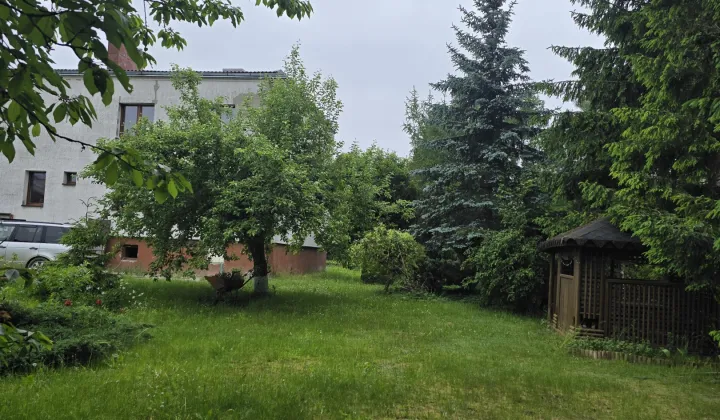 dom wolnostojący, 11 pokoi Janowiec Kościelny
