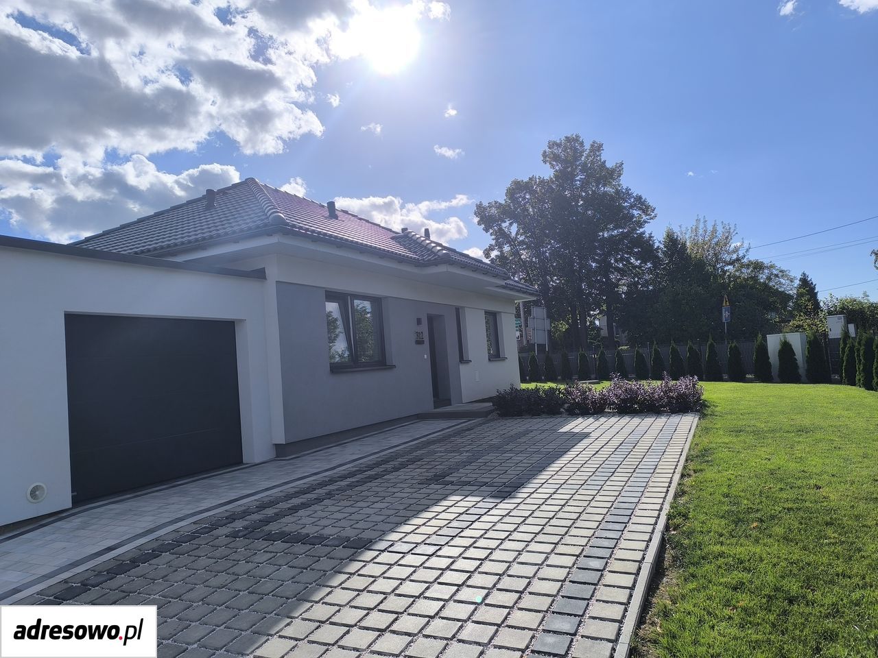 dom wolnostojący, 4 pokoje Bielsko-Biała Komorowice Krakowskie, ul. Bestwińska. Zdjęcie 2