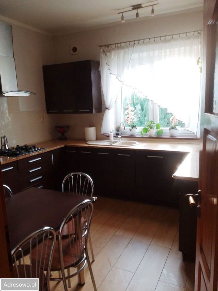 dom wolnostojący, 9 pokoi Niedaszów. Zdjęcie 9