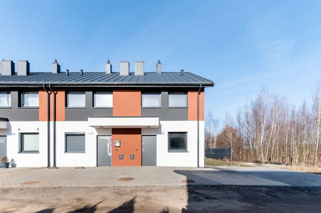 dom szeregowy, 4 pokoje Łódź Wiskitno. Zdjęcie 1