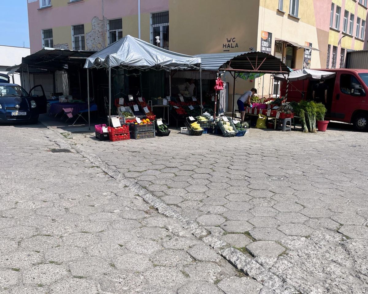 Lokal Brzeg Centrum, ul. Trzech Kotwic. Zdjęcie 4