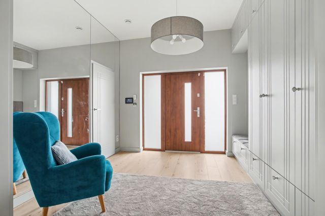 dom wolnostojący, 5 pokoi Książenice, al. Olszowa. Zdjęcie 2