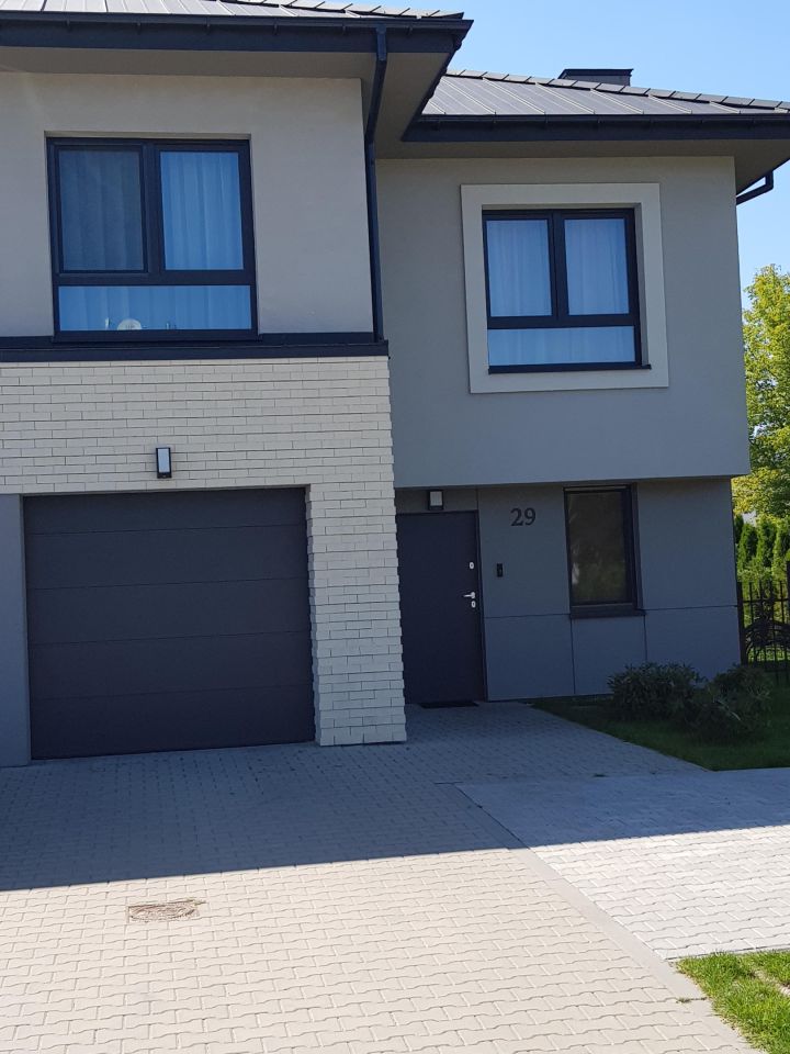 dom szeregowy, 4 pokoje Stara Wieś, ul. Głogowa. Zdjęcie 3