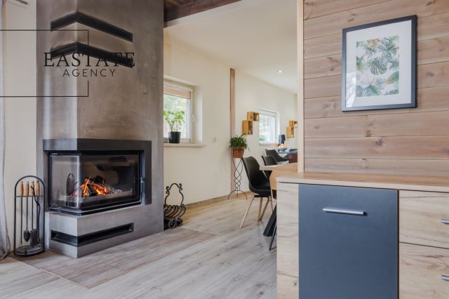 dom wolnostojący, 3 pokoje Sikorzyno. Zdjęcie 2