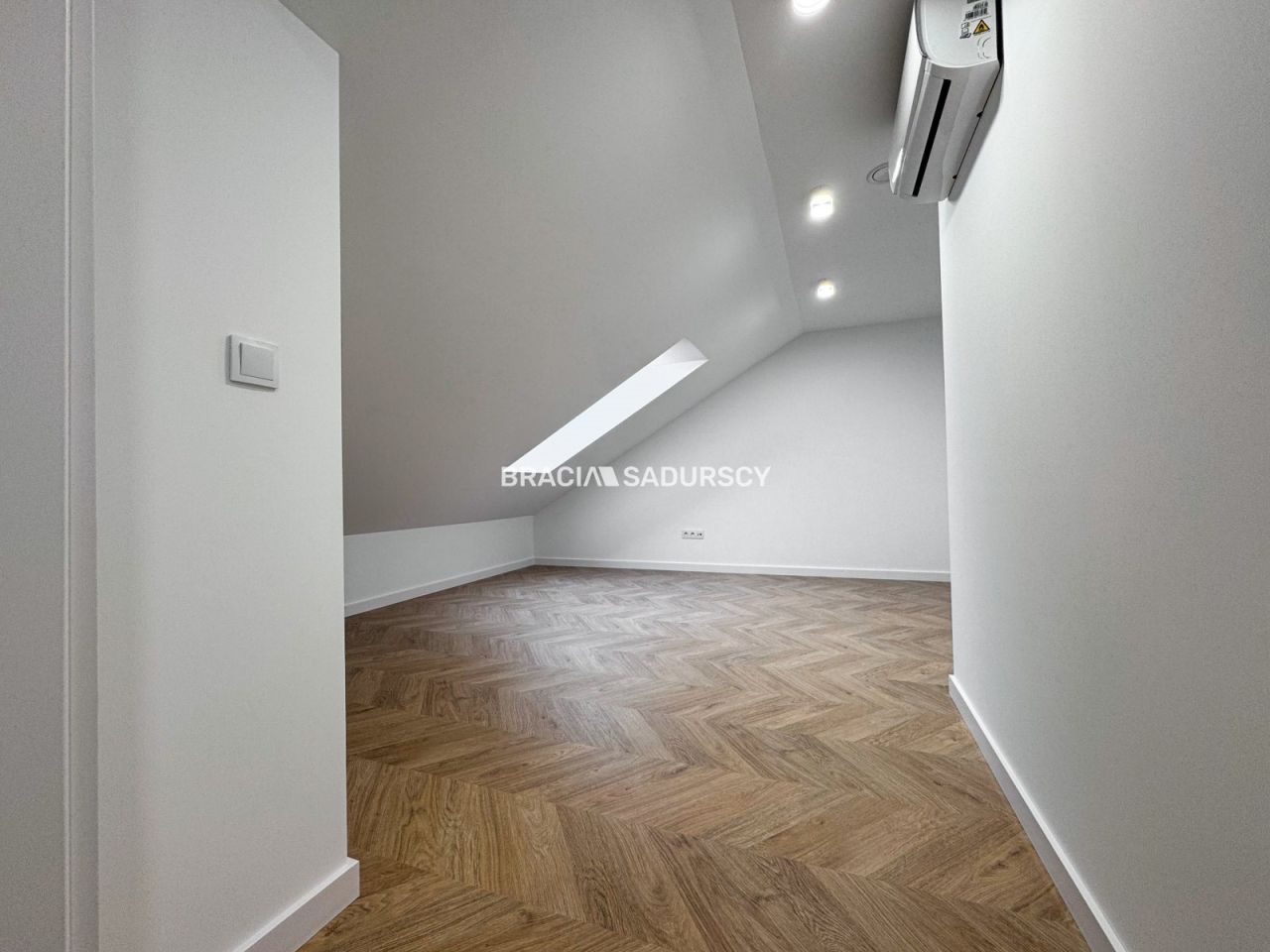 Mieszkanie 5-pokojowe Niepołomice. Zdjęcie 19