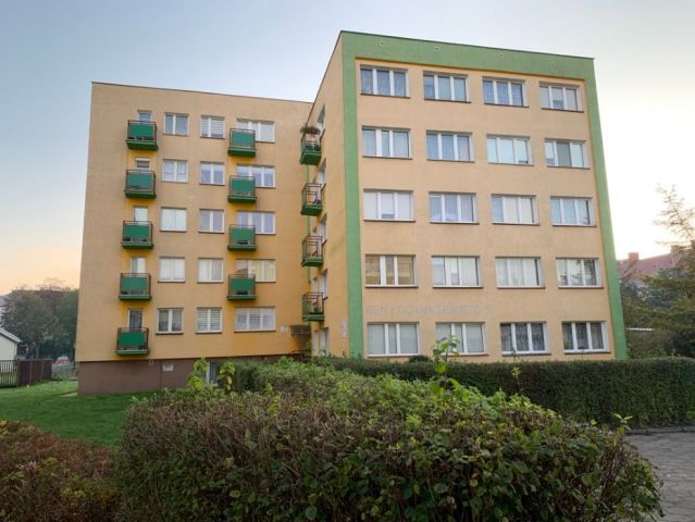 Mieszkanie 3-pokojowe Białogard, ul. Kochanowskiego. Zdjęcie 1