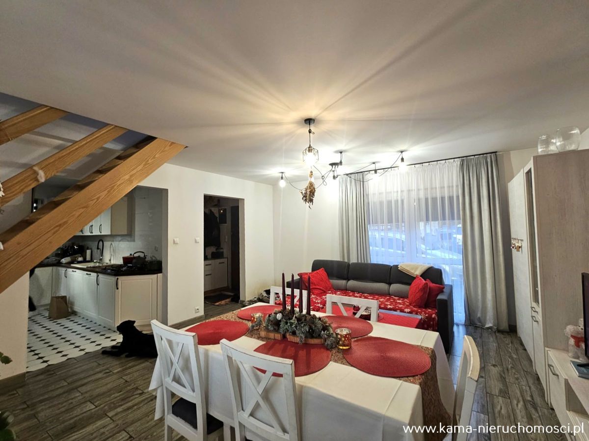 dom wolnostojący, 4 pokoje Czernica. Zdjęcie 3