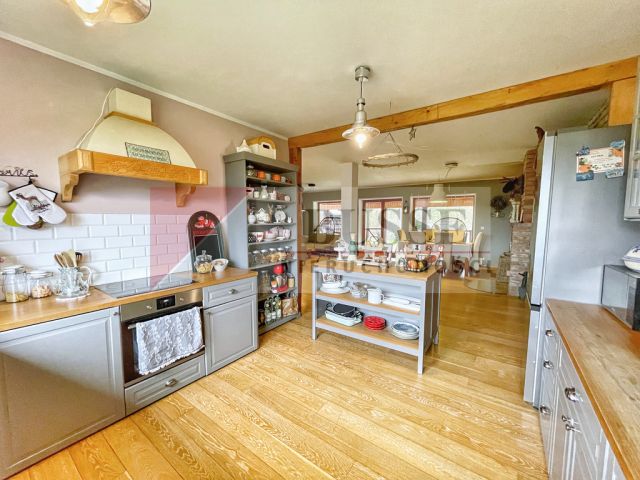 dom wolnostojący, 7 pokoi Trzeszczyn. Zdjęcie 5