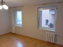 Mieszkanie 3-pokojowe Legnica, ul. Rzemieślnicza. Zdjęcie 3