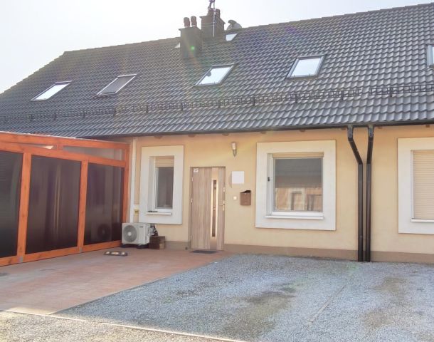 dom szeregowy, 3 pokoje Namysłów. Zdjęcie 1