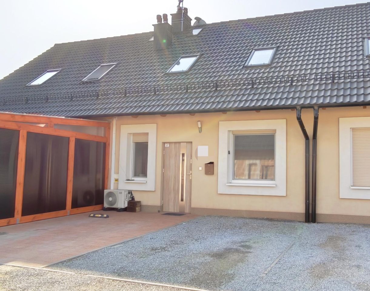 dom szeregowy, 3 pokoje Namysłów. Zdjęcie 1