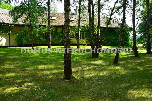 dom wolnostojący, 10 pokoi Ewcin. Zdjęcie 3