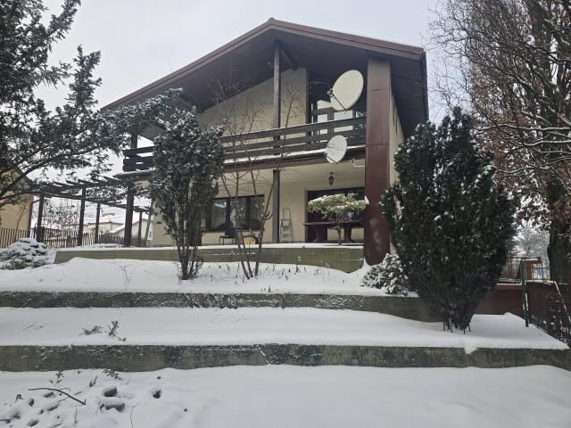 dom wolnostojący, 5 pokoi Radzymin Centrum