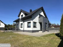 dom wolnostojący, 4 pokoje Białogard, ul. Tadeusza Ślusarskiego. Zdjęcie 1