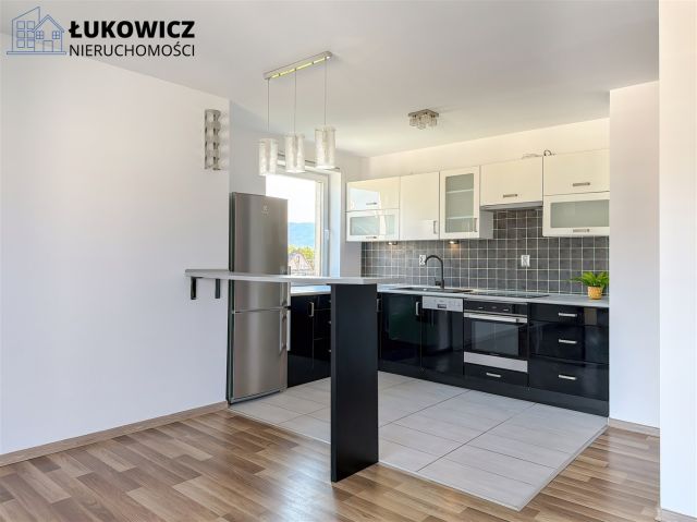 Mieszkanie 2-pokojowe Bielsko-Biała Śródmieście. Zdjęcie 2