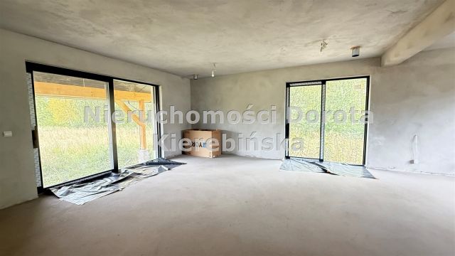 dom wolnostojący, 6 pokoi Tomaszów Mazowiecki Białobrzegi. Zdjęcie 2