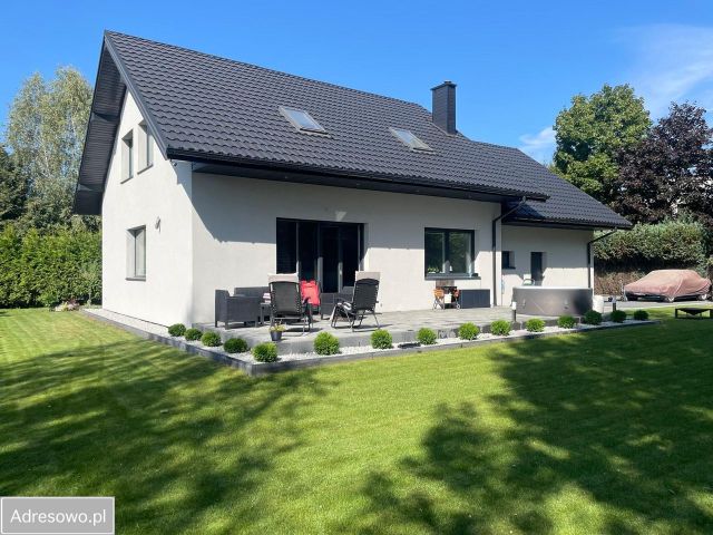 dom wolnostojący, 5 pokoi Rąbień, ul. Wiśniowa. Zdjęcie 1