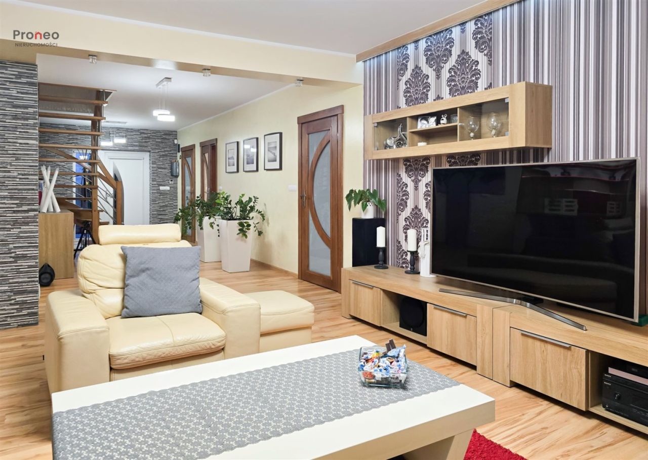 dom wolnostojący, 5 pokoi Chylin. Zdjęcie 13