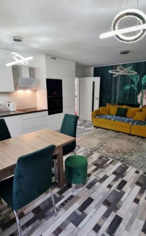 Mieszkanie 3-pokojowe Kraków Prądnik Czerwony, ul. Henryka i Karola Czeczów. Zdjęcie 2