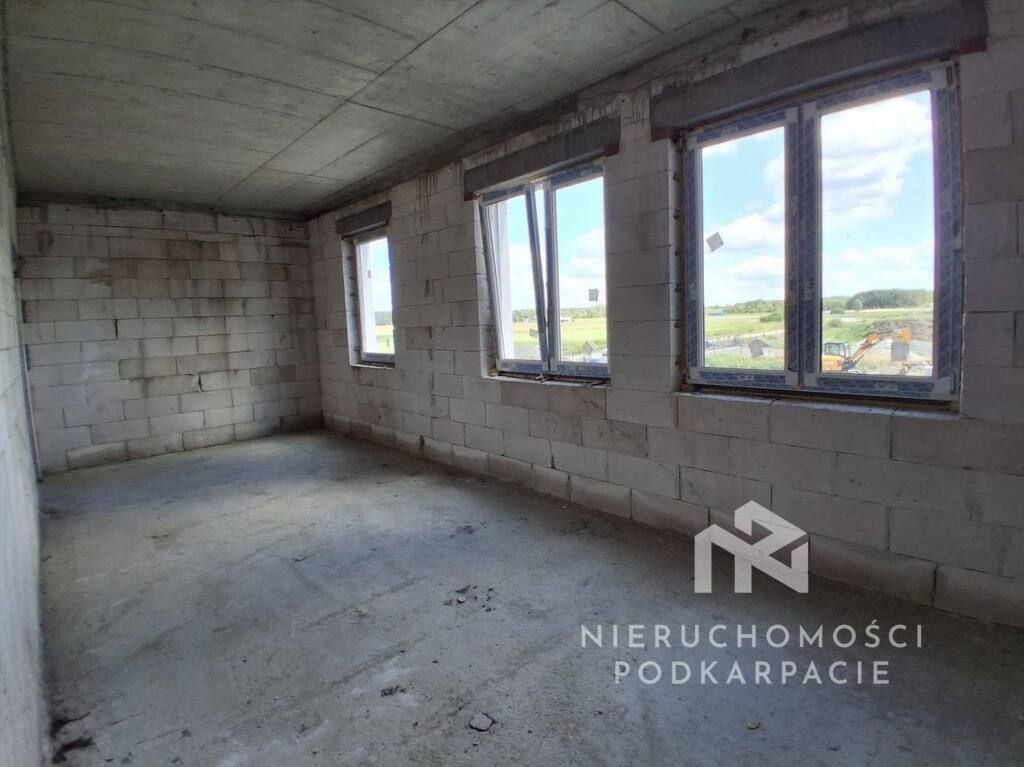 Hala/magazyn Tuszów Narodowy. Zdjęcie 11