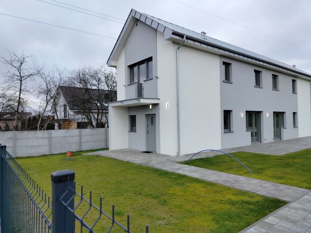 Mieszkanie 4-pokojowe Czapury, ul. Poznańska. Zdjęcie 1