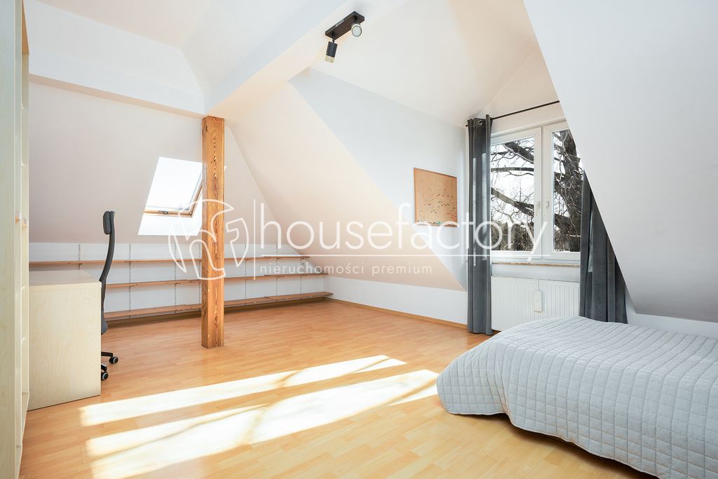 dom wolnostojący, 5 pokoi Łódź Radogoszcz, ul. Cyprysowa. Zdjęcie 9