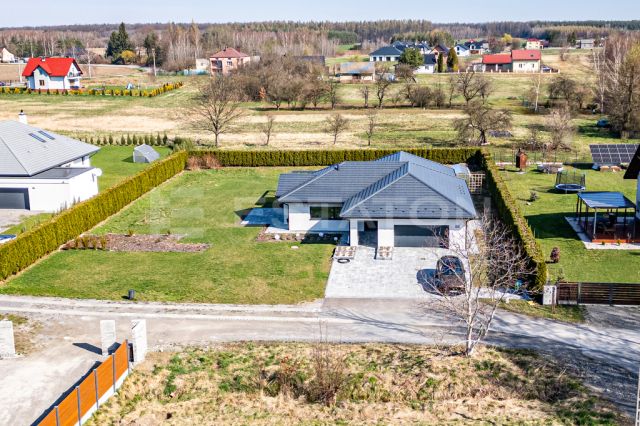 dom wolnostojący, 4 pokoje Trzciana. Zdjęcie 22