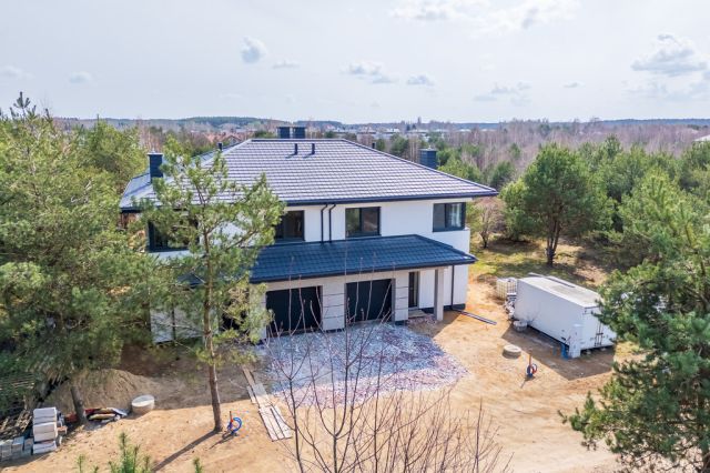 bliźniak, 5 pokoi Dosin. Zdjęcie 19