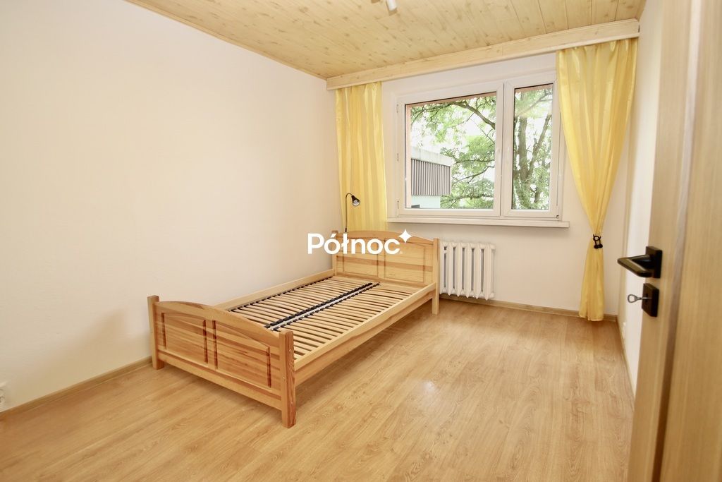 Mieszkanie 3-pokojowe Bytom Stroszek, ul. ks. Prymasa Augusta Hlonda. Zdjęcie 4