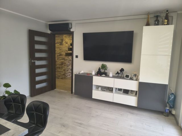 Mieszkanie 4-pokojowe Świdnica. Zdjęcie 1