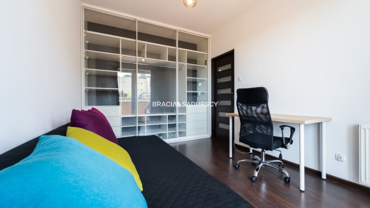 Mieszkanie 2-pokojowe Kraków Podgórze Duchackie, ul. Adama Bochenka. Zdjęcie 2