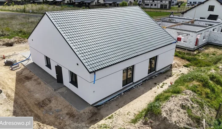 dom wolnostojący, 4 pokoje Siekierki Wielkie, ul. Chmielna