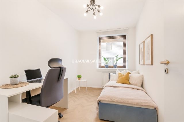 Mieszkanie 4-pokojowe Kraków Bieżanów, ul. Henryka i Karola Czeczów. Zdjęcie 3