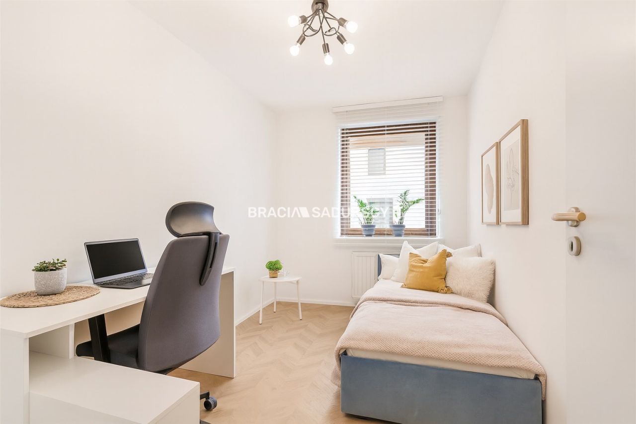 Mieszkanie 4-pokojowe Kraków Bieżanów, ul. Henryka i Karola Czeczów. Zdjęcie 3